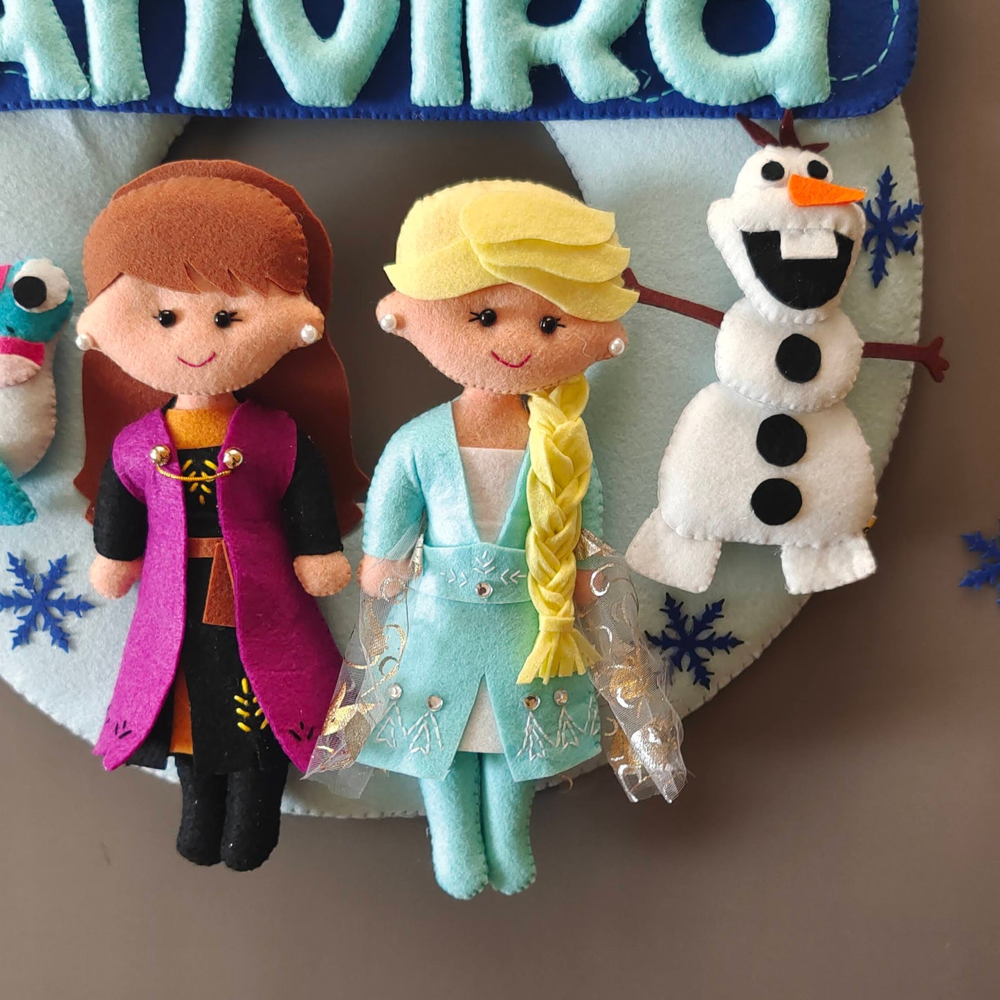 Frozen theme personalized wall decor_2