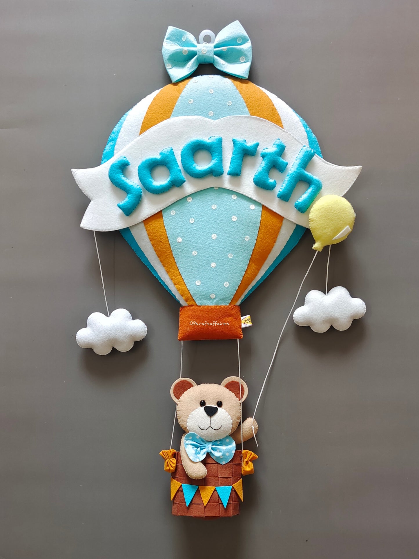 A big hot air balloon for Girl