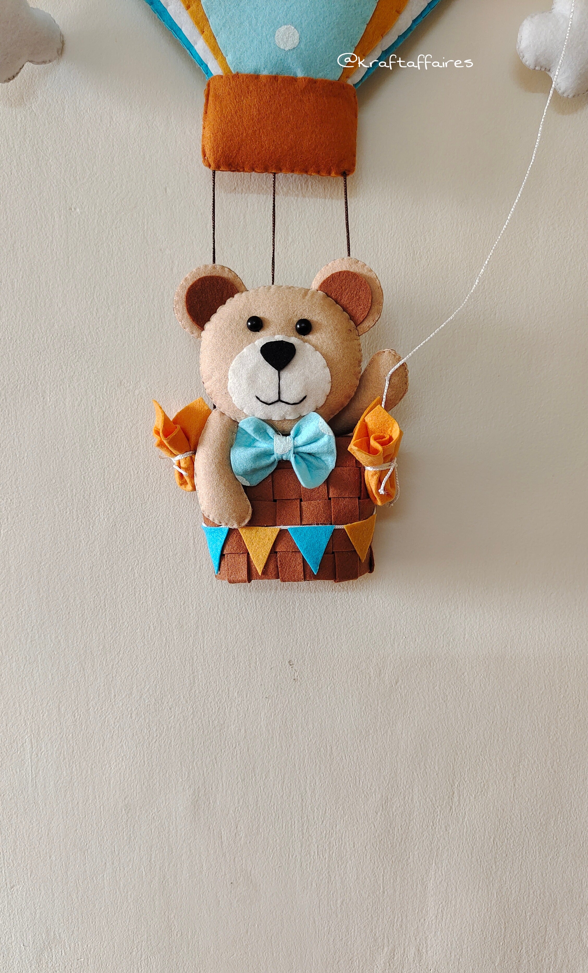 A big hot air balloon for Girl
