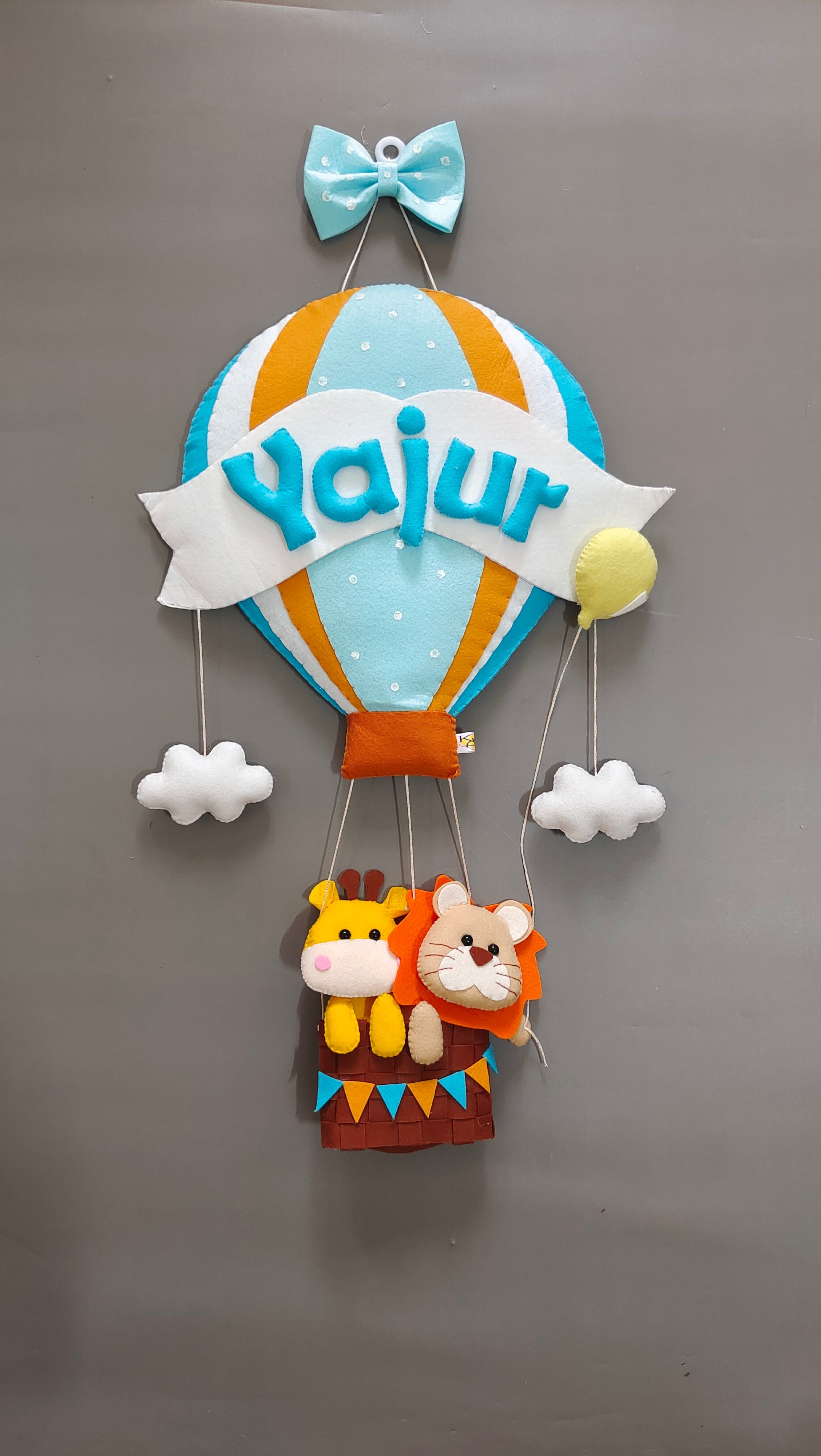 A big hot air balloon for Girl