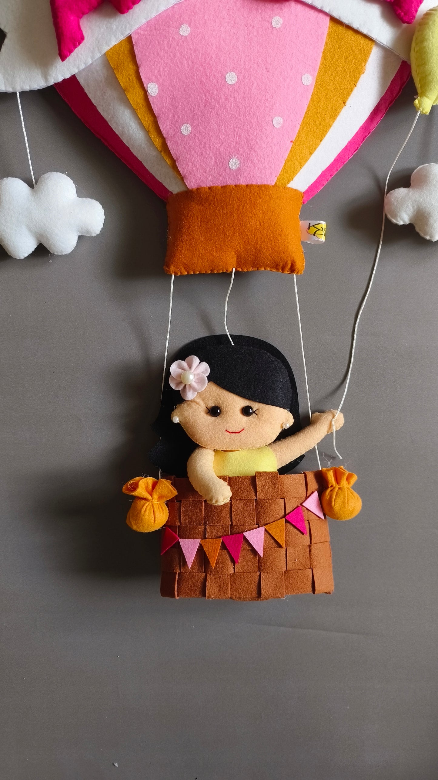 A big hot air balloon for Girl