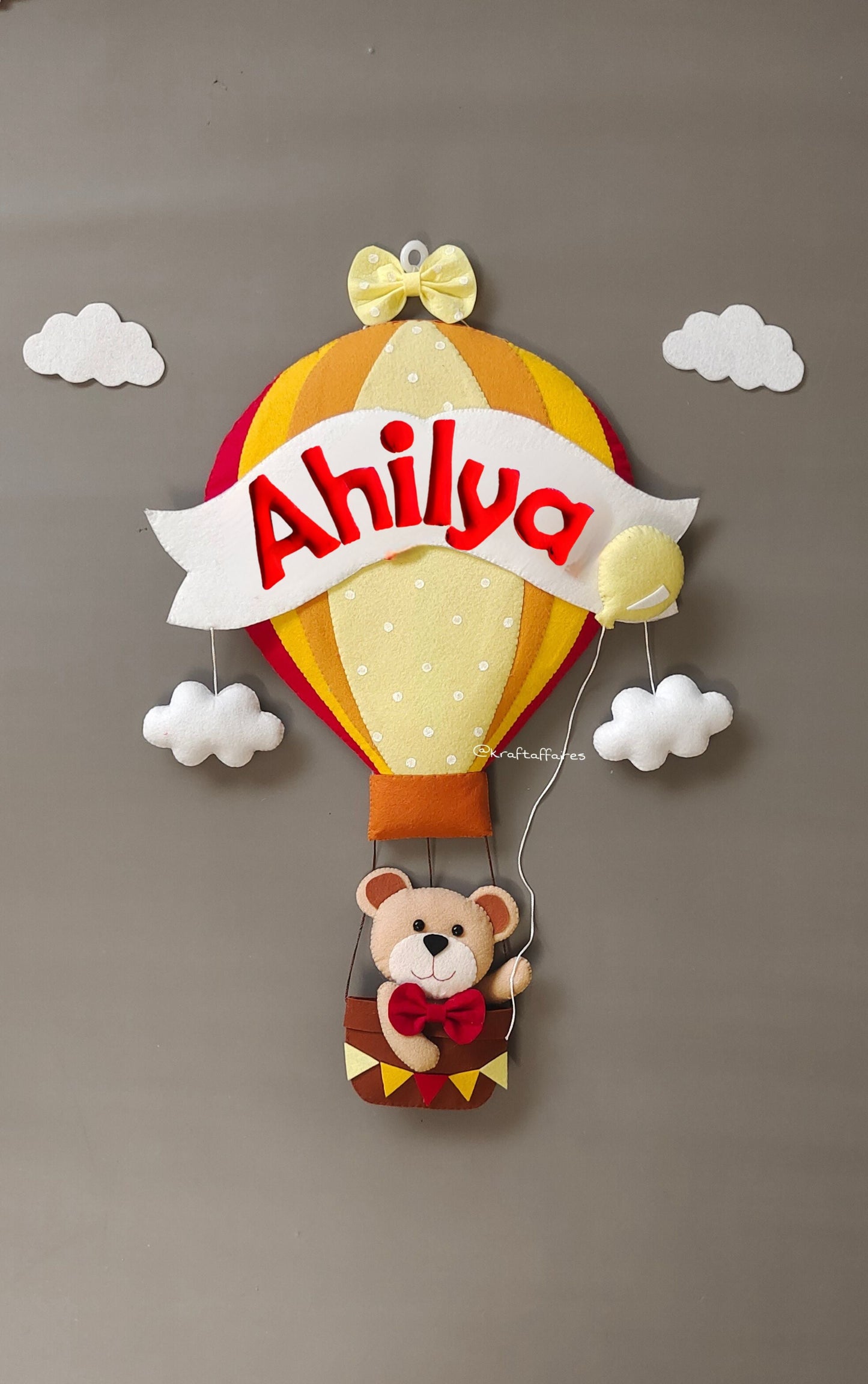 A big hot air balloon for Girl