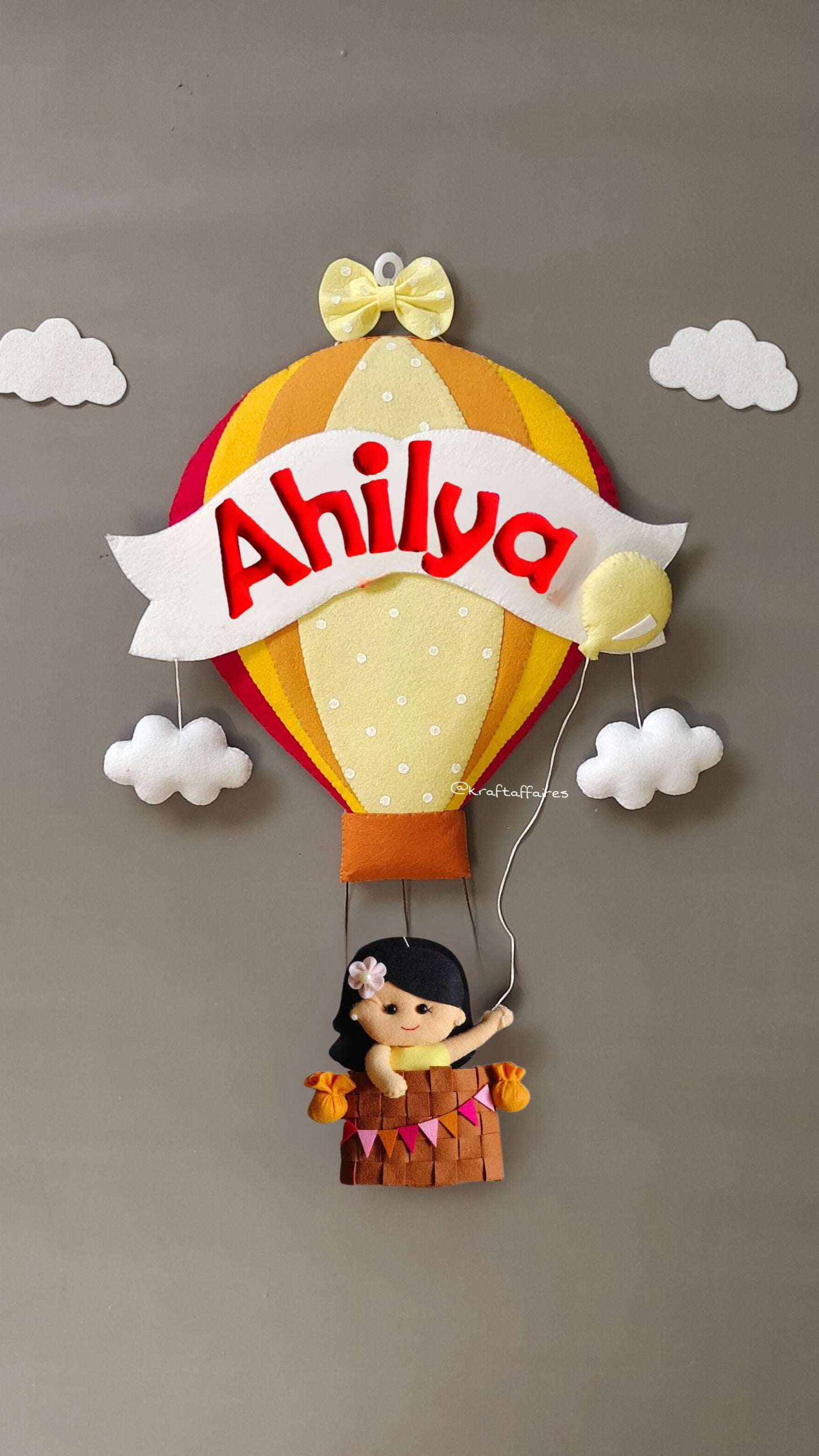 A big hot air balloon for Girl