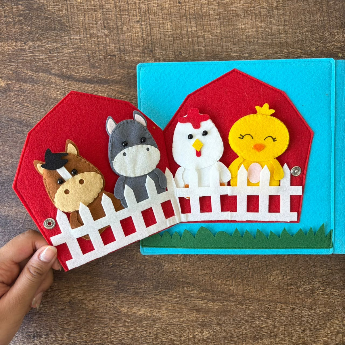 Farm theme Felt book