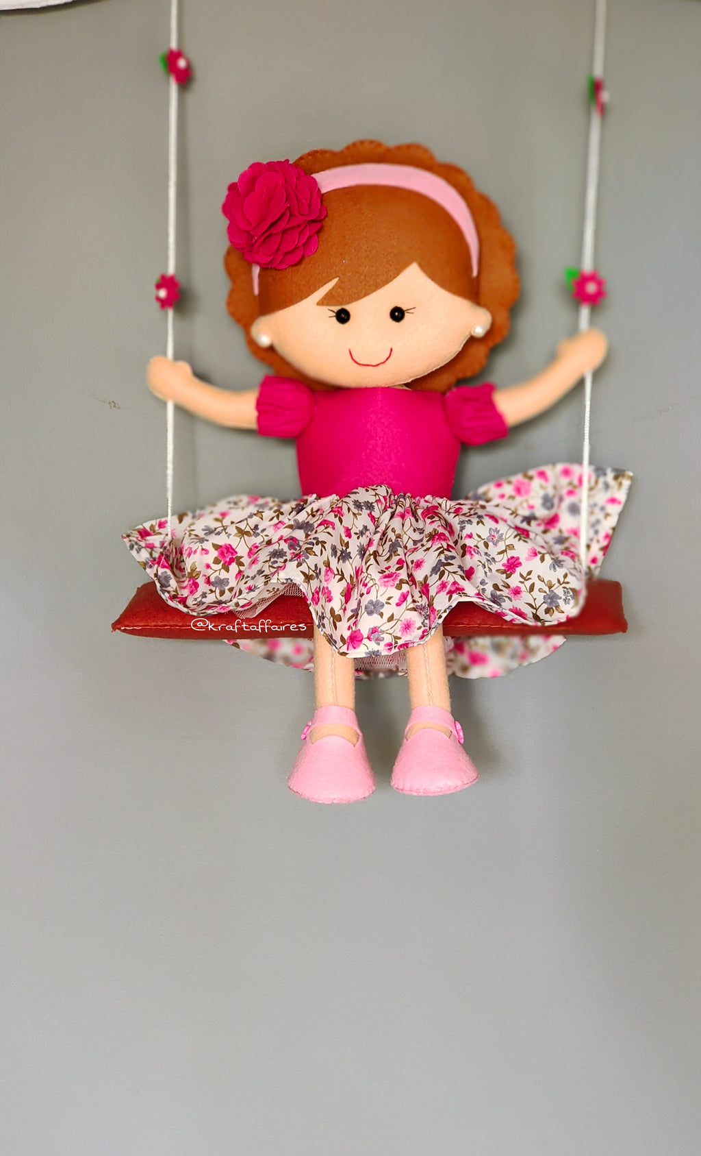 Girl on swing - Big
